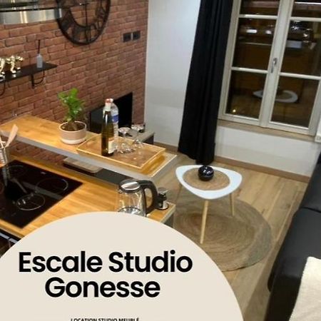 Escale Studio 21M Aeroport Cdg Parc Expo Asterix Gonesse Buitenkant foto